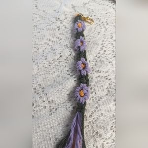 5 piece lot --HANDMADE MACRAME KEYCHAINS, daisy, boho, resin flower charms